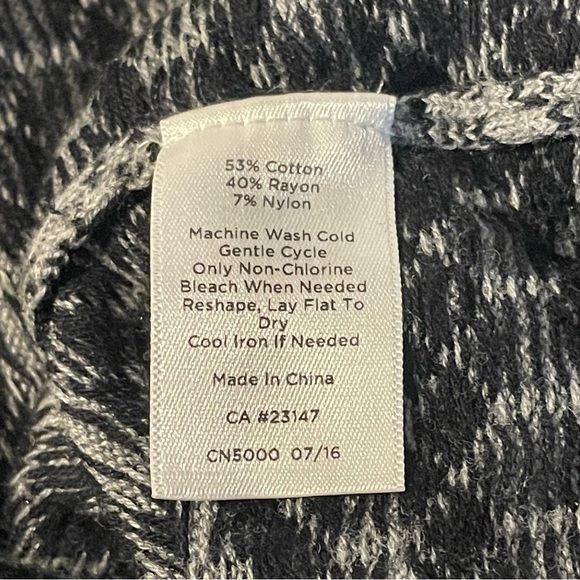 Talbots women Gray Patterned Long 3/4 Sleeve sweater /small cowl neck  side 1x - Picture 6 of 6